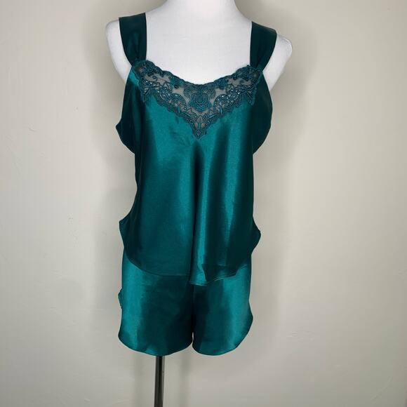 Green Satin 2 Pc Tap Pants Camisole Lingerie Pajamas Nighty Vintage Small - Picture 1 of 9